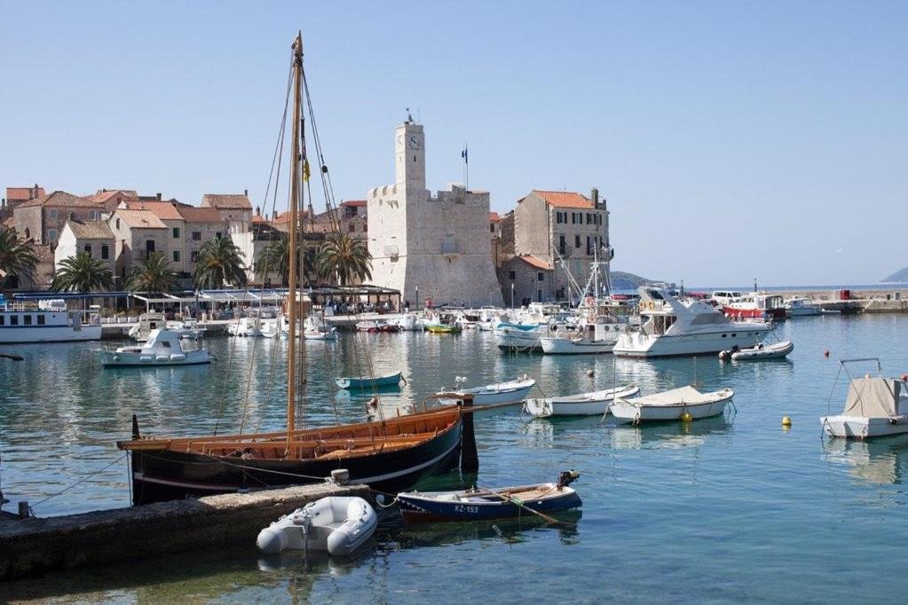 Riva Komiža
